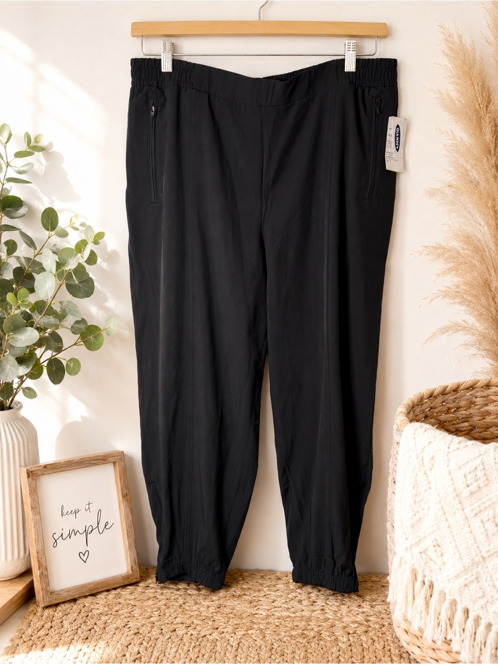 Old Navy Active Black StretchTech Plus 1X